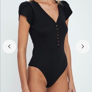 Free People // Mia V-Neck Puff Sleeve Bodysuit